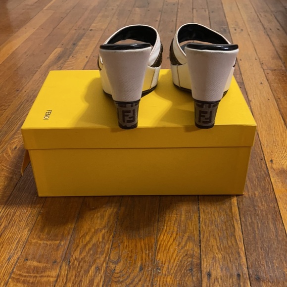FENDI discontinued style white wedges 7.5 - Picture 4 of 4